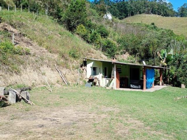 Chácara em Salesópolis
