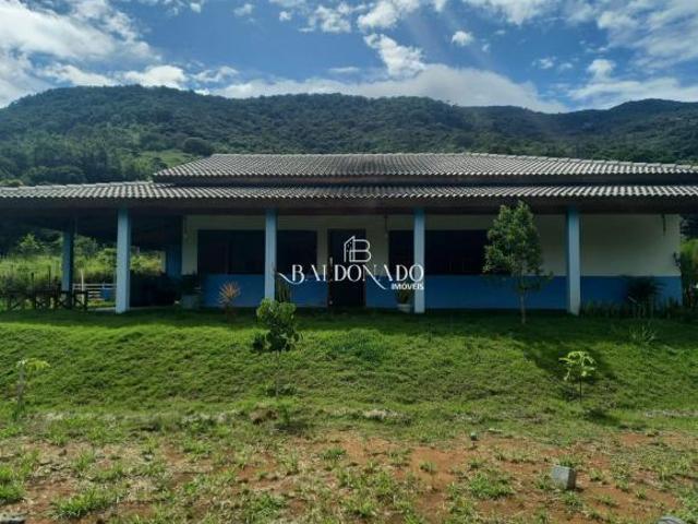 Chácara em Vargem SP com 3 dormitório sendo 1 suíte, Terreno de 7.000m