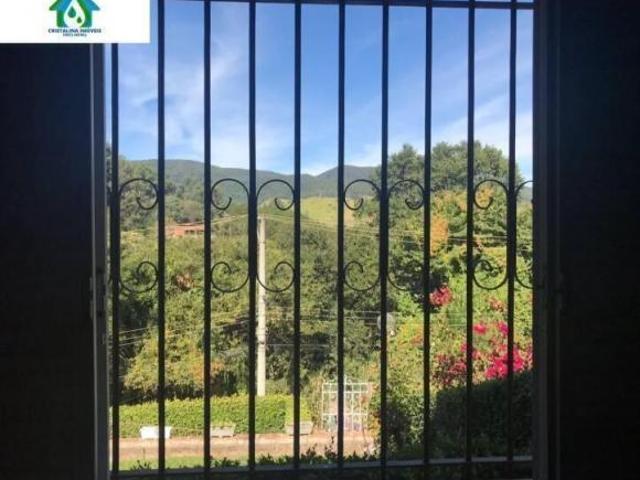 Chácara para venda em Casa Branca de 250.00m² com 3 Quartos e 6 Garagens