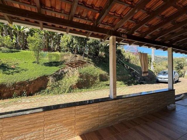 Chácara para venda em Centro de 180.00m² com 2 Quartos e 2 Garagens