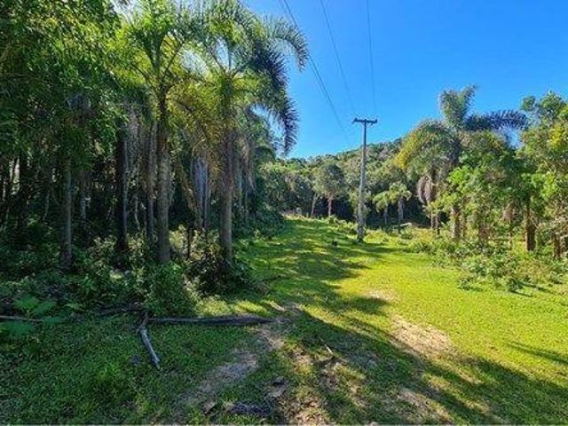 Chácara para venda em Centro de 120.00m² com 2 Quartos, 1 Suite e 6 Garagens
