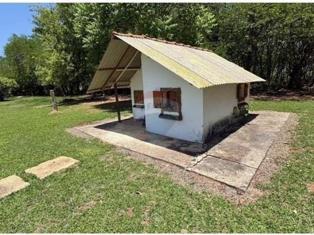 Chácara para venda em Centro de 13000.00m² com 5 Quartos, 2 Suites e 5 Garagens