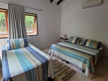 Chácara para venda em Chácaras Condomínio Recanto Pássaros Ii de 1400.00m² com 8 Quartos, 7 Suites e