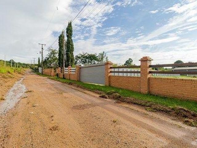Chácara para venda em Estados de 9000.00m² com 3 Quartos e 40 Garagens