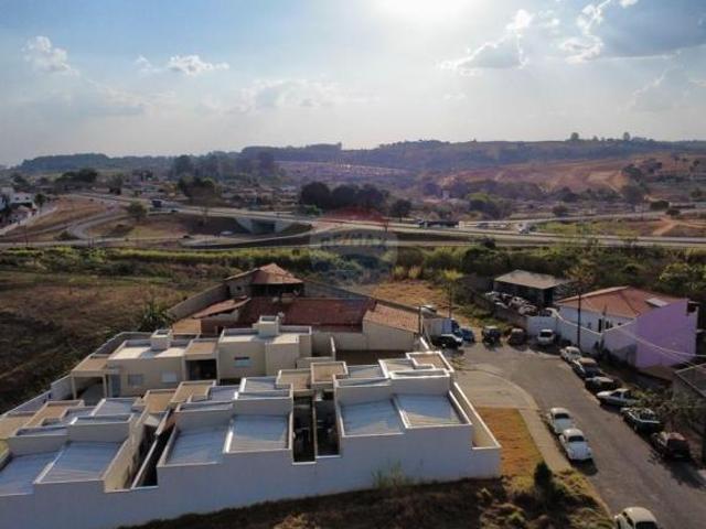 Chácara para venda em Jardim Lelia de 350.00m² com 5 Quartos, 2 Suites e 2 Garagens