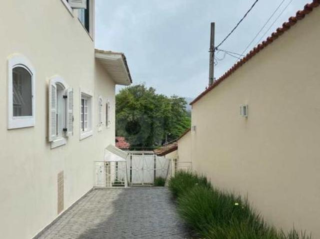 Chácara para venda em Jardim Professor Benoá de 1022.00m² com 4 Quartos, 4 Suites e 4 Garagens
