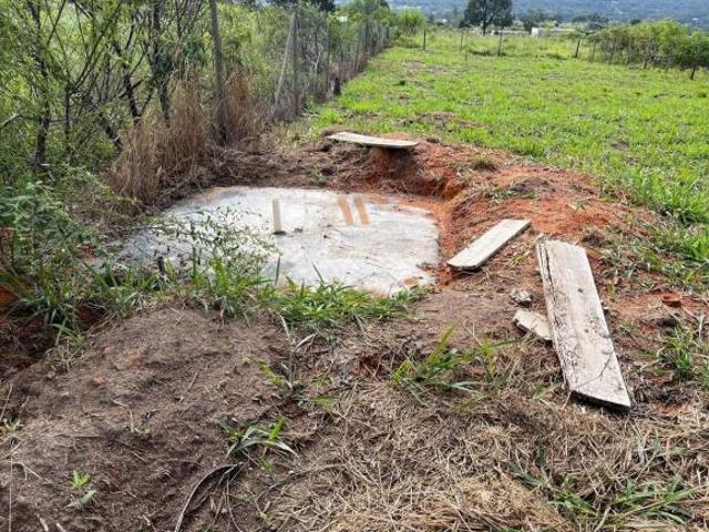 Chácara para Venda em Nova Serrana, ZONA RURAL, 2 dormitórios, 1 banheiro, 4 vagas