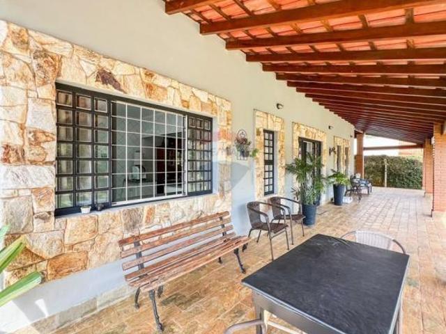 Chácara para venda em Núcleo Urbano Parque Ana Helena de 287.02m² com 3 Quartos, 1 Suite e 10 Garage