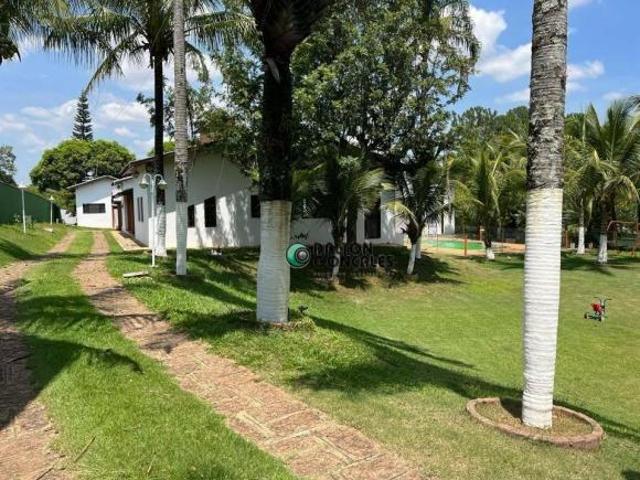 Chácara para venda em Recanto Das Flores de 750.00m² com 6 Quartos, 5 Suites e 8 Garagens