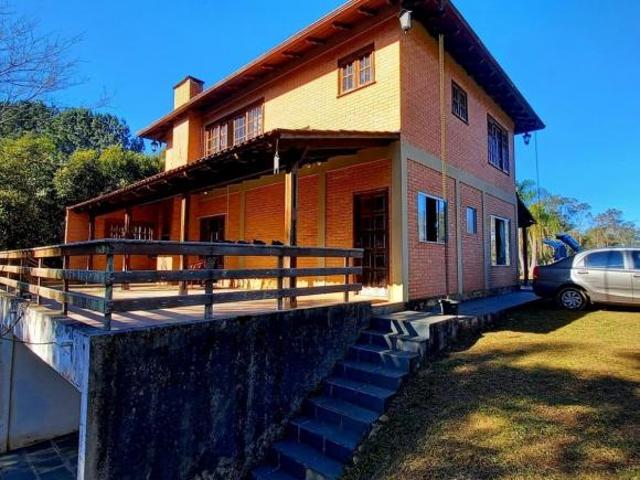Chácara para venda em Zona Rural de 250.00m² com 3 Quartos, 1 Suite e 2 Garagens