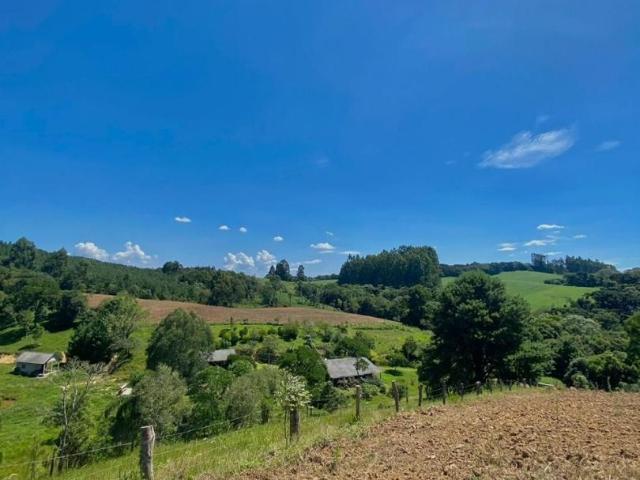 Chácara para venda em Zona Rural em Quitandinha Paraná de 240.00m² com 2 Quartos e 5 Garagens