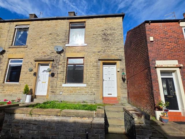 Chadwick Street, Rochdale 2 bed terraced house to rent £800 pcm £185 pw
