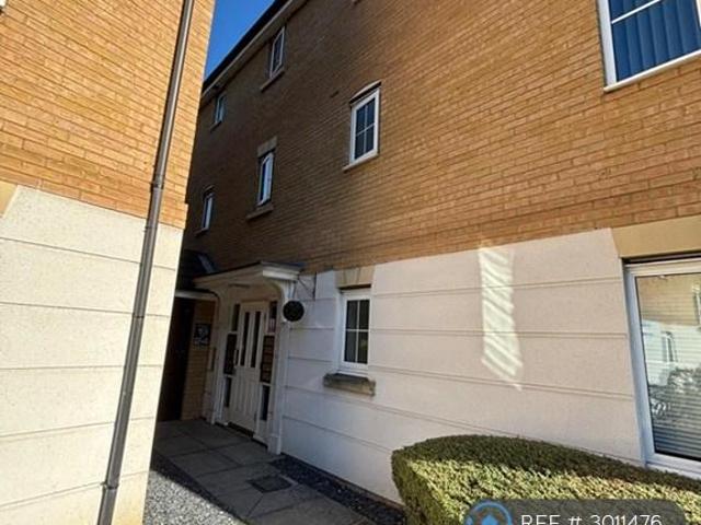 Chafford Hundred, Grays, RM16 2 bed flat £1,500 pcm £346 pw