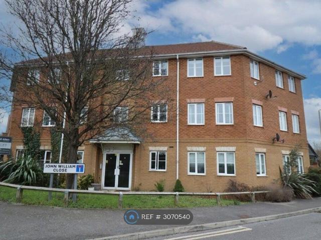 Chafford Hundred, Thurrock RM16, 2 bed flat to rent, £1,500 pcm | PrimeLocation