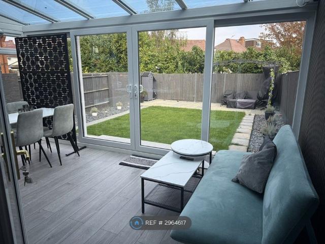 Chaffinch Close, Surbiton KT6, 3 bed end terrace house to rent, £2,595 pcm | PrimeLocation
