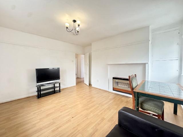 Chagford House, London E3, 3 bed flat to rent, £2,700 pcm | PrimeLocation