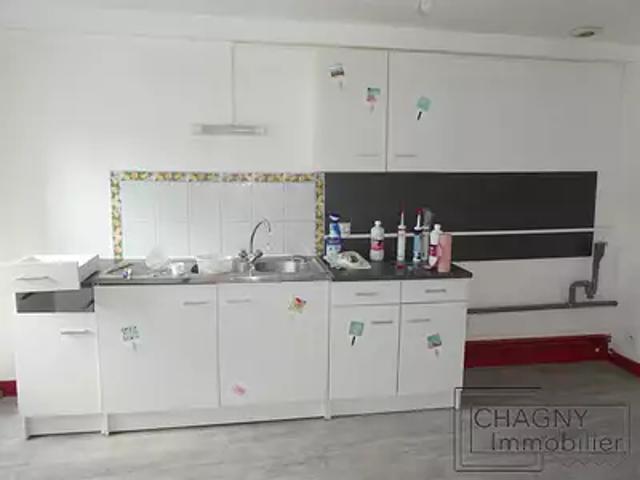 Chagny 71150 Location appartement 1 pièce t1 au dernier étage