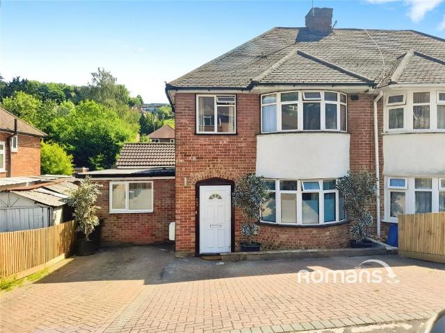 Chairborough Road, High Wycombe. 7 bed house share to rent £800 pcm £185 pw