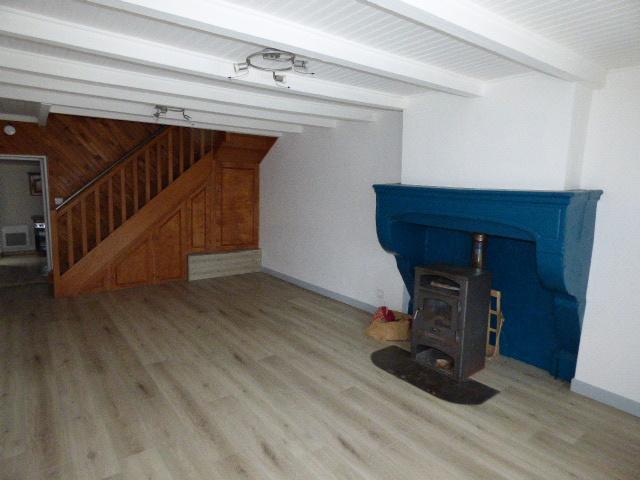 CHALAINES PROCHE VAUCOULEURS: MAISON DE VILLAGE T3