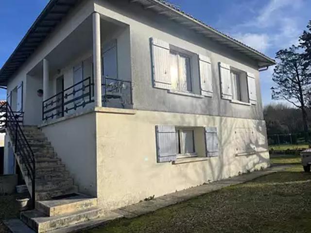 Chalais 16210 Achat / Vente maison 5 pièces t5 parking