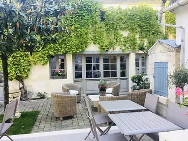 Chalais 16210 Achat / Vente maison 8 pièces t8 au dernier étage terrasse