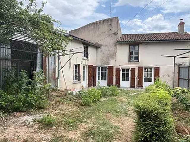 Chalais 86200 Achat / Vente maison 5 pièces t5 au dernier étage