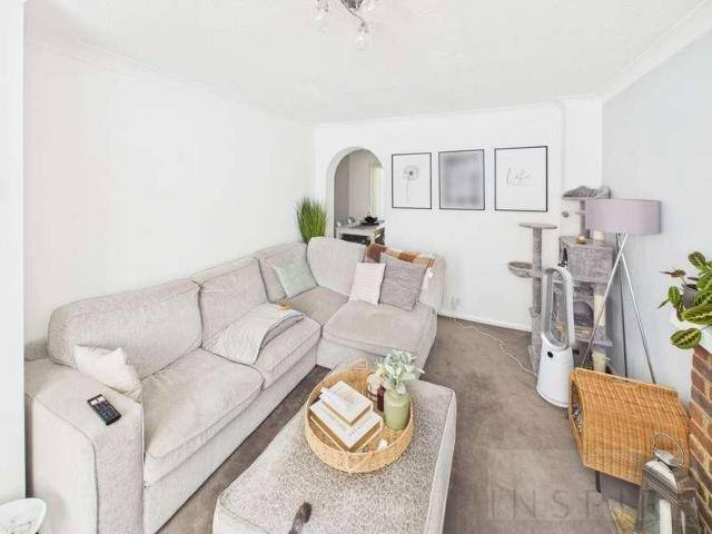 Chaldon Road, Crawley, RH11
