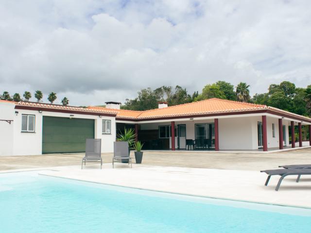 Chalé d'Angra Guest House