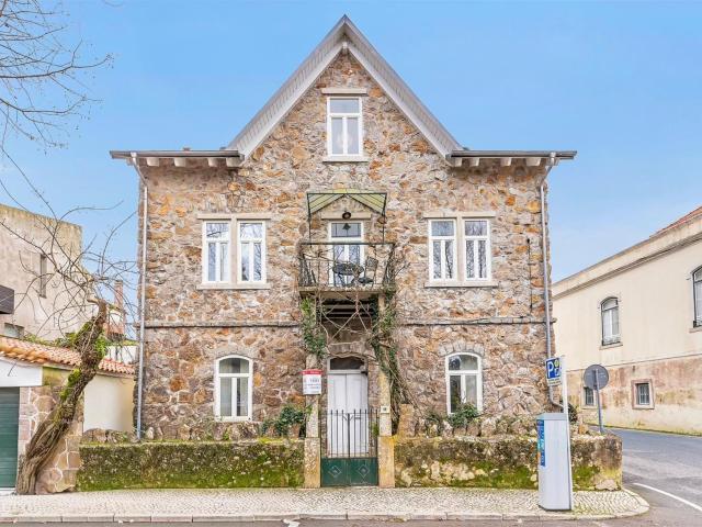 Chalé histórico renovado com duas unidades independentes no. 280m² Sintra Santa Maria E São Miguel