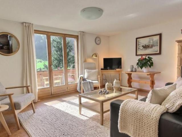 Große Liegenschaft mit 2 Chalets zu verkaufen!