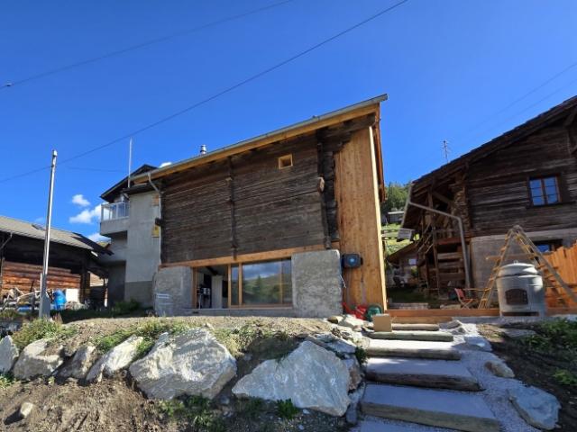 Chalet / 2,5 Zimmer / Hauptwohnsitz / NAX / ALLEINIGER AGENT
