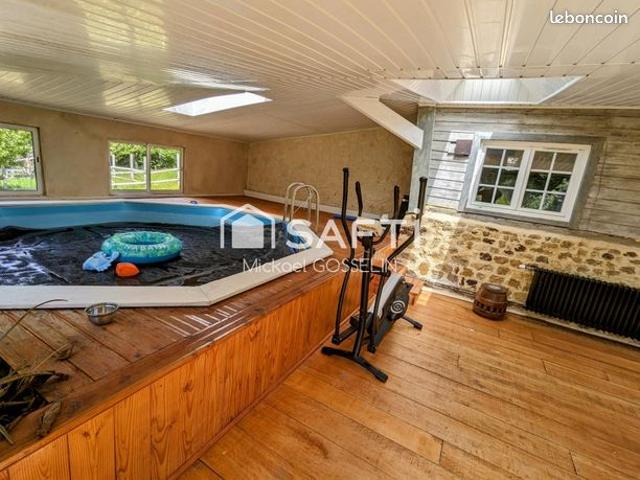 Chalet 7 pièces 270 m²