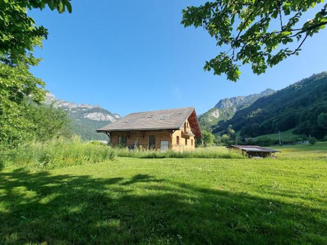 Chalet avec terrasse