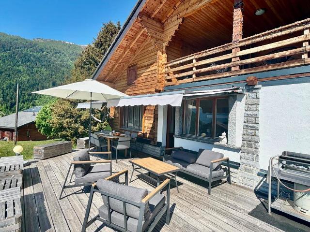 CHALET 4,5 ZIMMER OVRONNAZ KOMPLETT RENOVIERT MIT ATEMBERAUBENDEM BLICK AUF DIE ALPEN