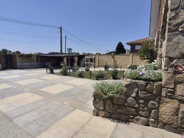 Chalet 4 dormitorios 400 m2 400m² Viloria de la Jurisdicion
