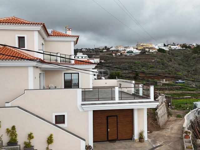 Chalet 4 dormitorios 390 m2