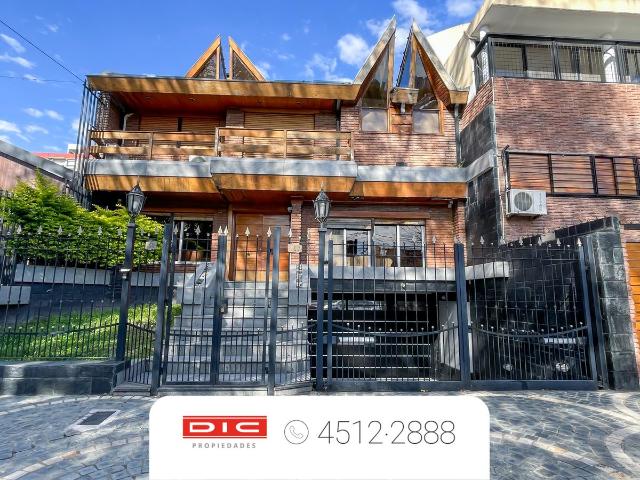 Chalet 4 dormitorios Venta Martinez Vias/Santa Fe