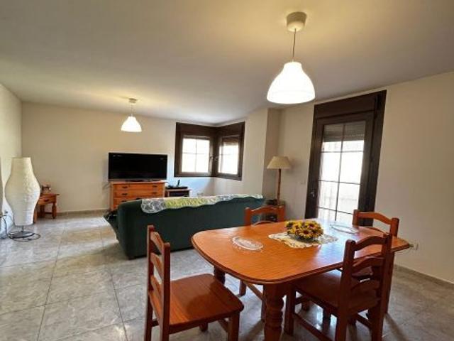 CHALET 4 HABITACIONES CON BODEGA EN VENTA DE BAÑOS
