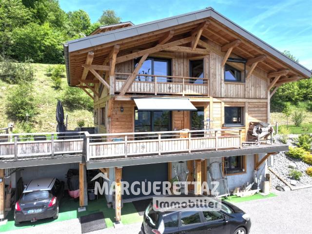 Chalet 4 pièces avec vue panoramique à Verchaix 127m² Verchaix