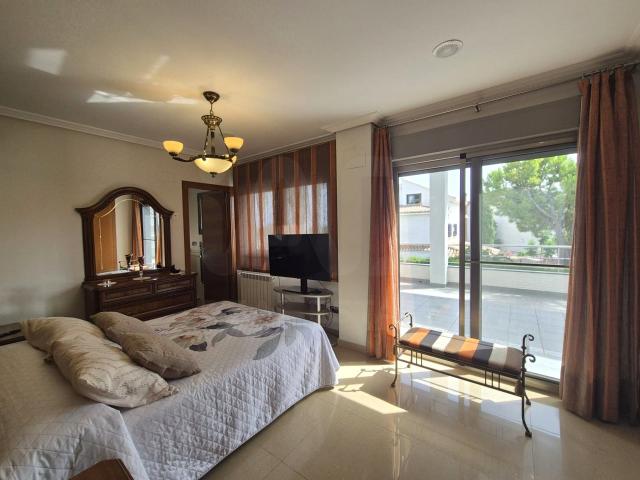 Chalet 5 dormitorios 559.00 m2 559m² Gandía