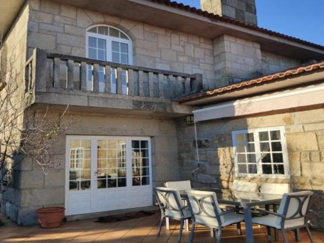 Chalet 6 dormitorios en Vilanova de Arousa