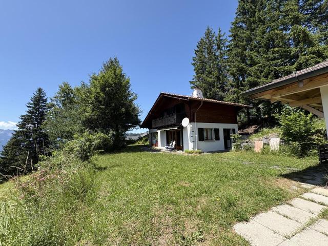 Chalet Cocoon auf 1600 m2 Grundstück, herrliche Aussicht