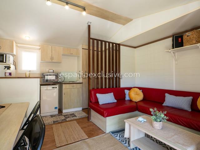 Chalet, Coin