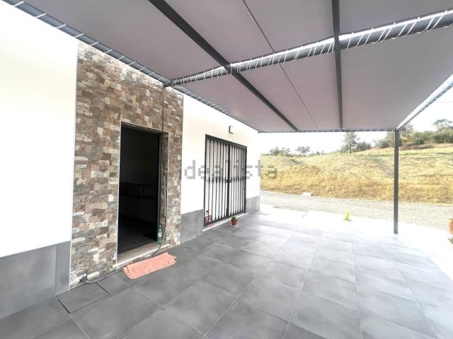 Chalet, Coin
