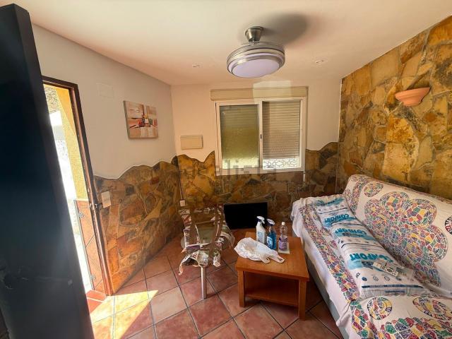 Chalet, Coin