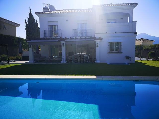 Chalet, Coin