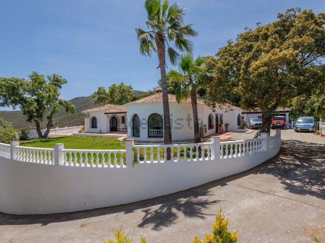 Chalet, Coin
