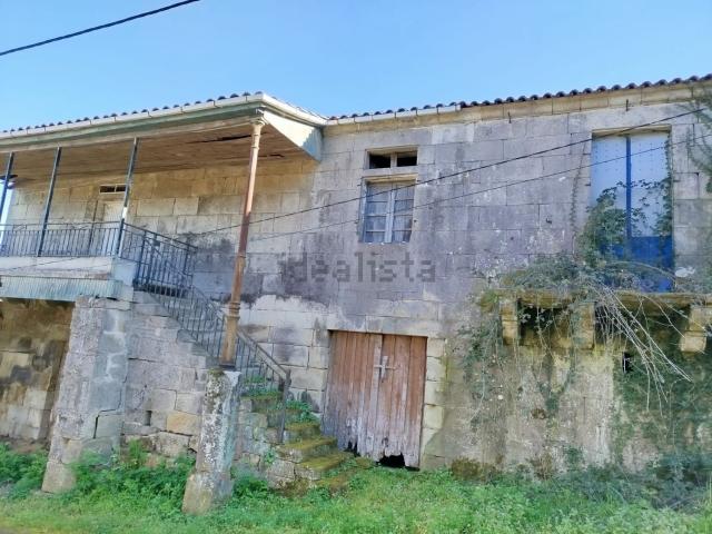 Chalet, Coles