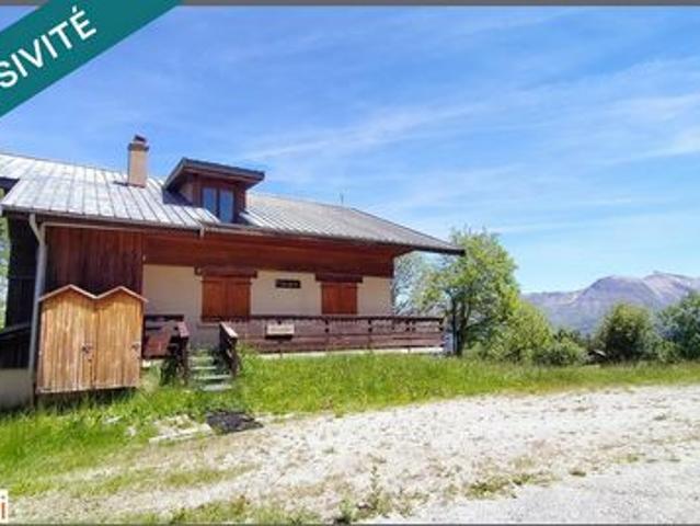 Chalet composé de trois appartements