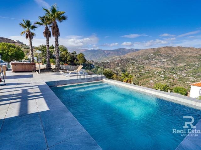 Chalet, Competa